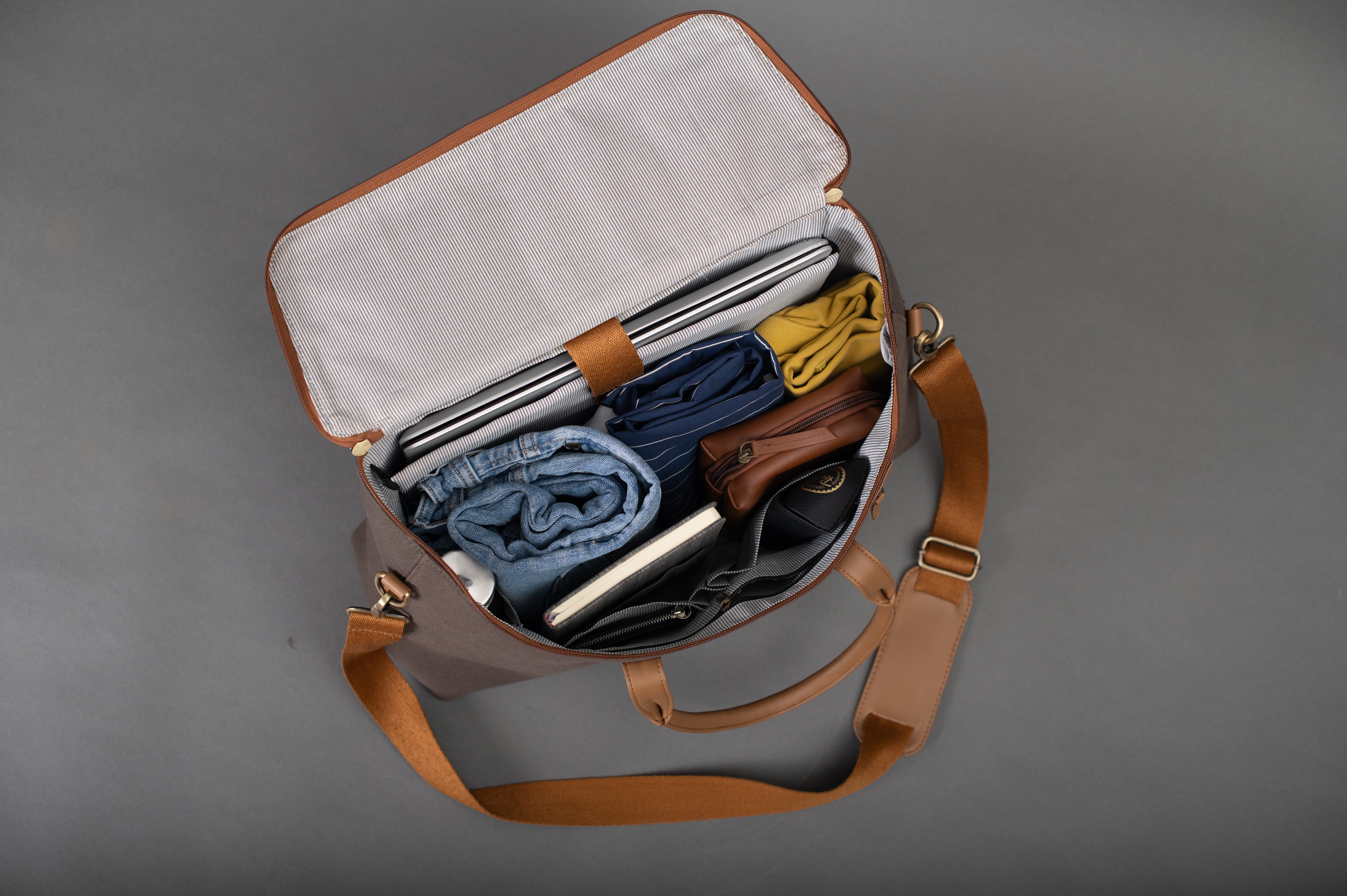 Flash - Duffle Bag with Laptop Compartment - Charcoal and Khaki