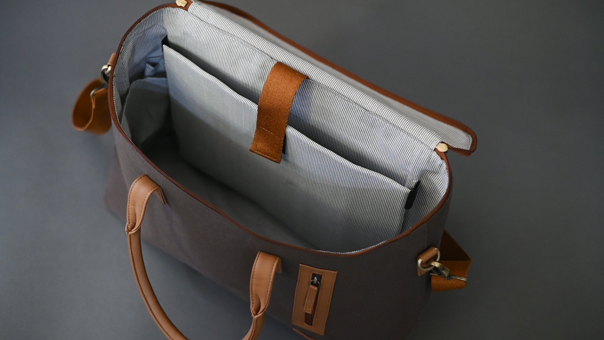 Flash - Duffle Bag with Laptop Compartment - Charcoal and Khaki