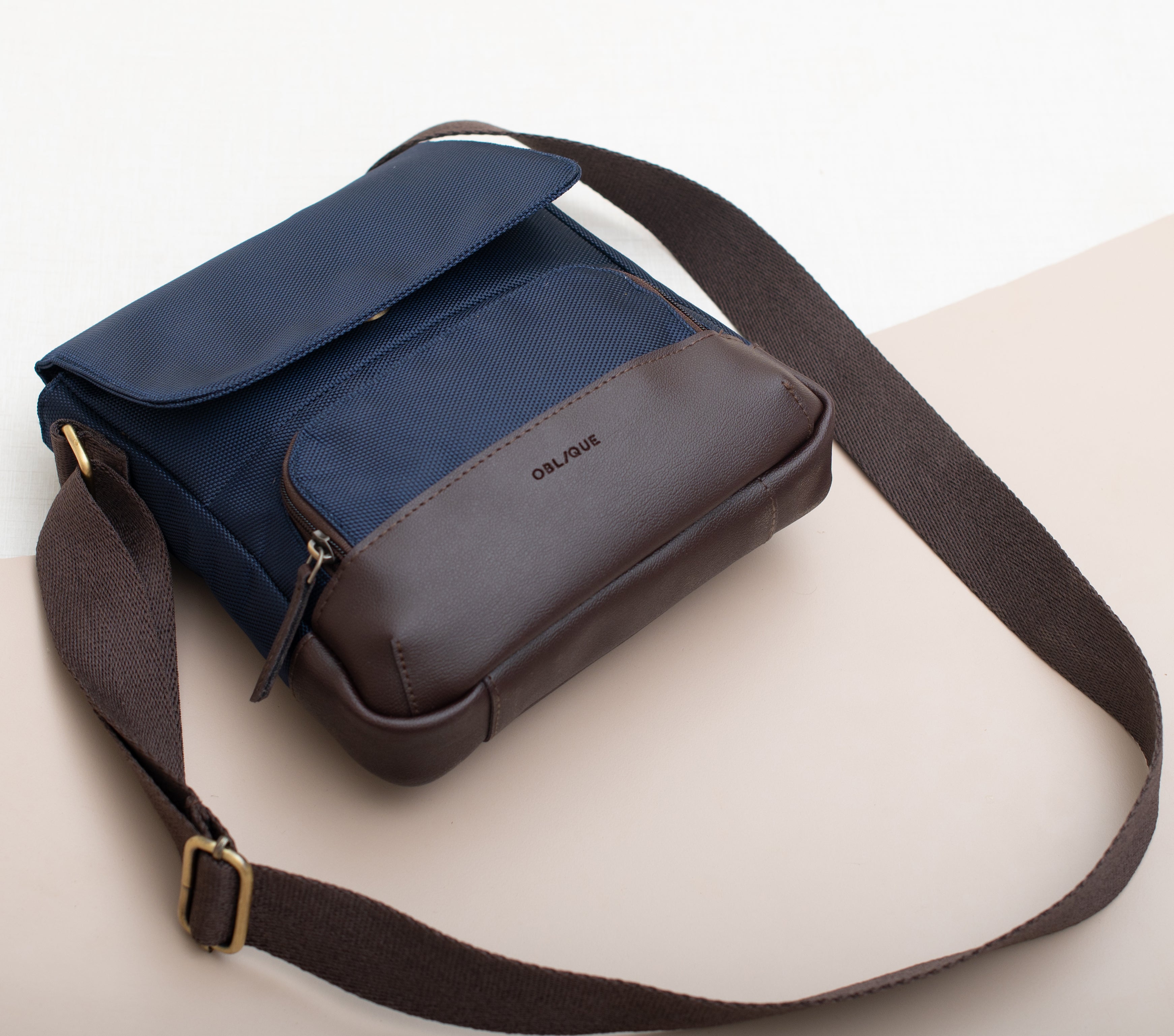 Turista - Crossbody Sling bag - Navy